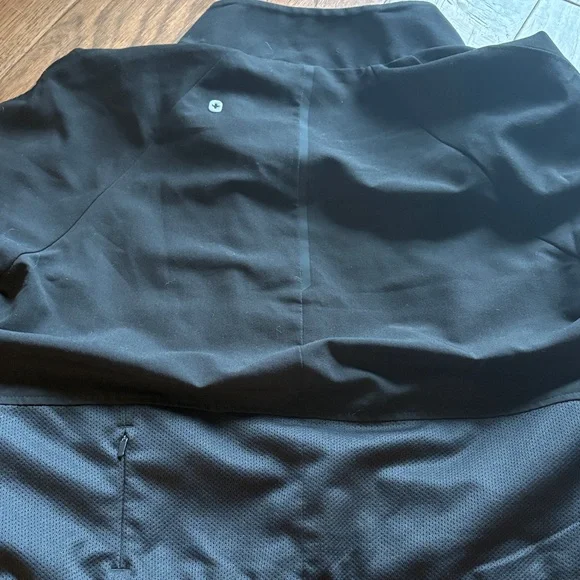 Figs Sydney Performance Black Bomber Jacket - Picture 9 of 16